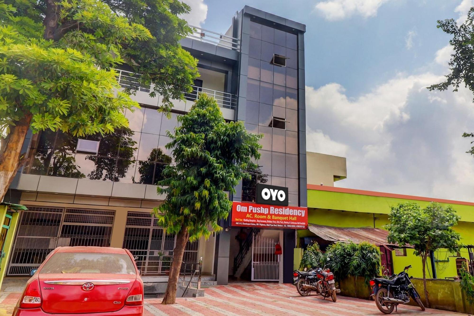 Hotel O Om Pushp Residency Mathura Bagian luar foto